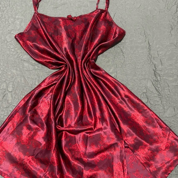 JESSICA SATIN SLIP - Picture 2 of 4